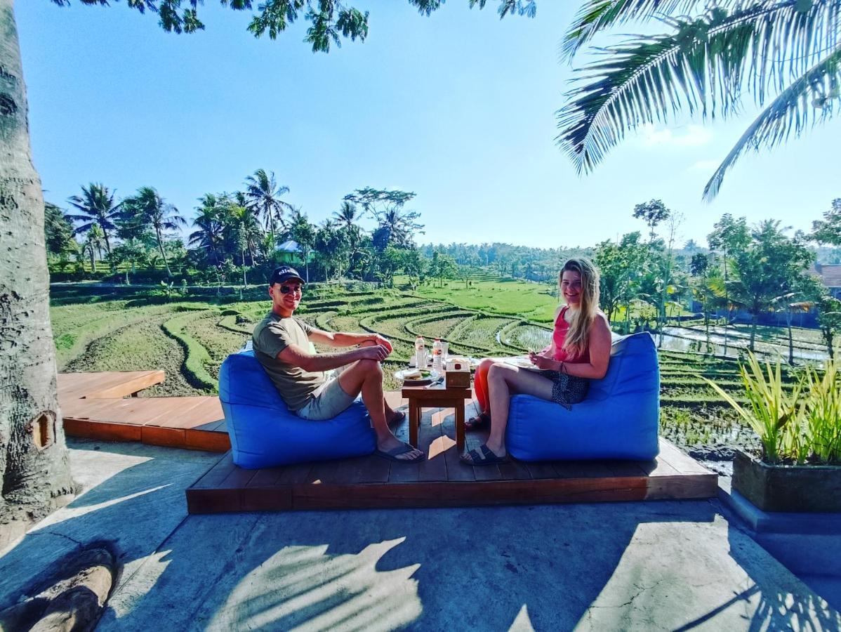 Peraja Bungalows Loyok Sangyang Екстериор снимка