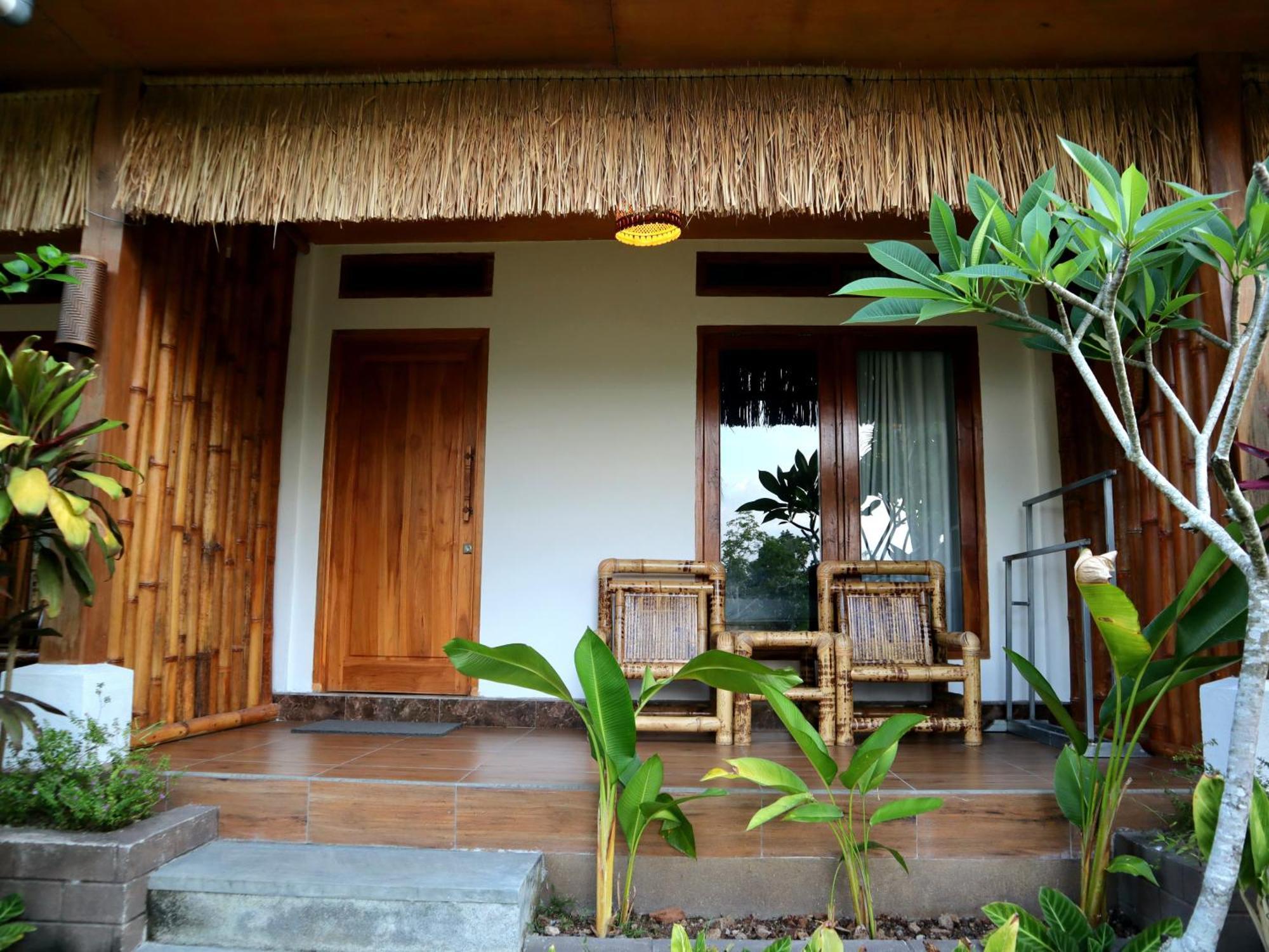 Peraja Bungalows Loyok Sangyang Стая снимка